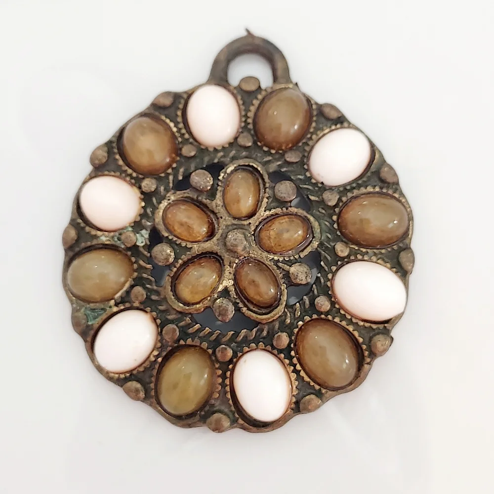 ⭐️5/$20 Circular Pendant - Green, Brown, Cream - Picture 2 of 3